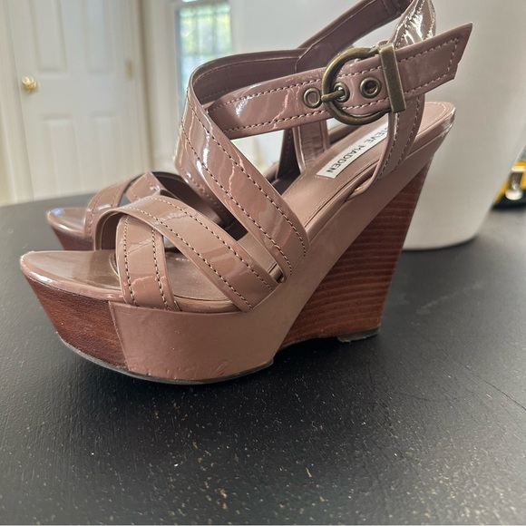 Steve Madden Wedges Taupe Size 7 - Picture 2 of 11